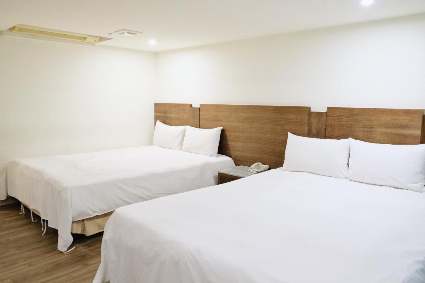 Yoai Nemuru Inn Tainan Bagian luar foto