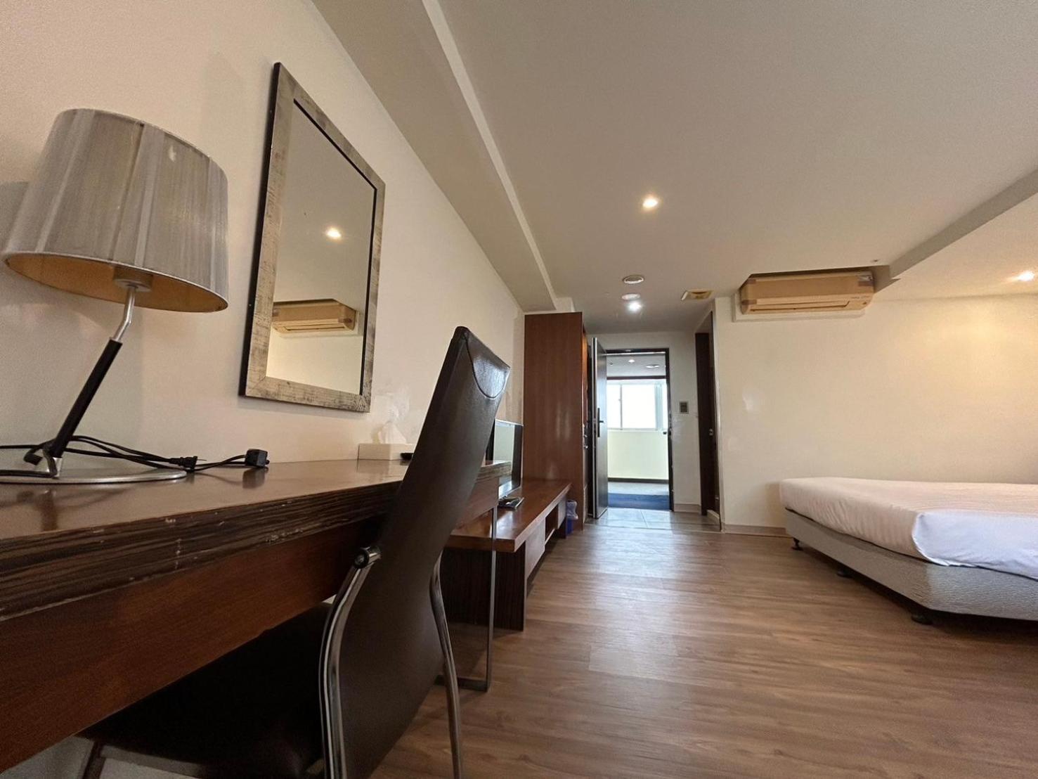 Yoai Nemuru Inn Tainan Bagian luar foto